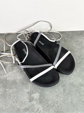 ROAM black leather strap wrap lace up sandals
